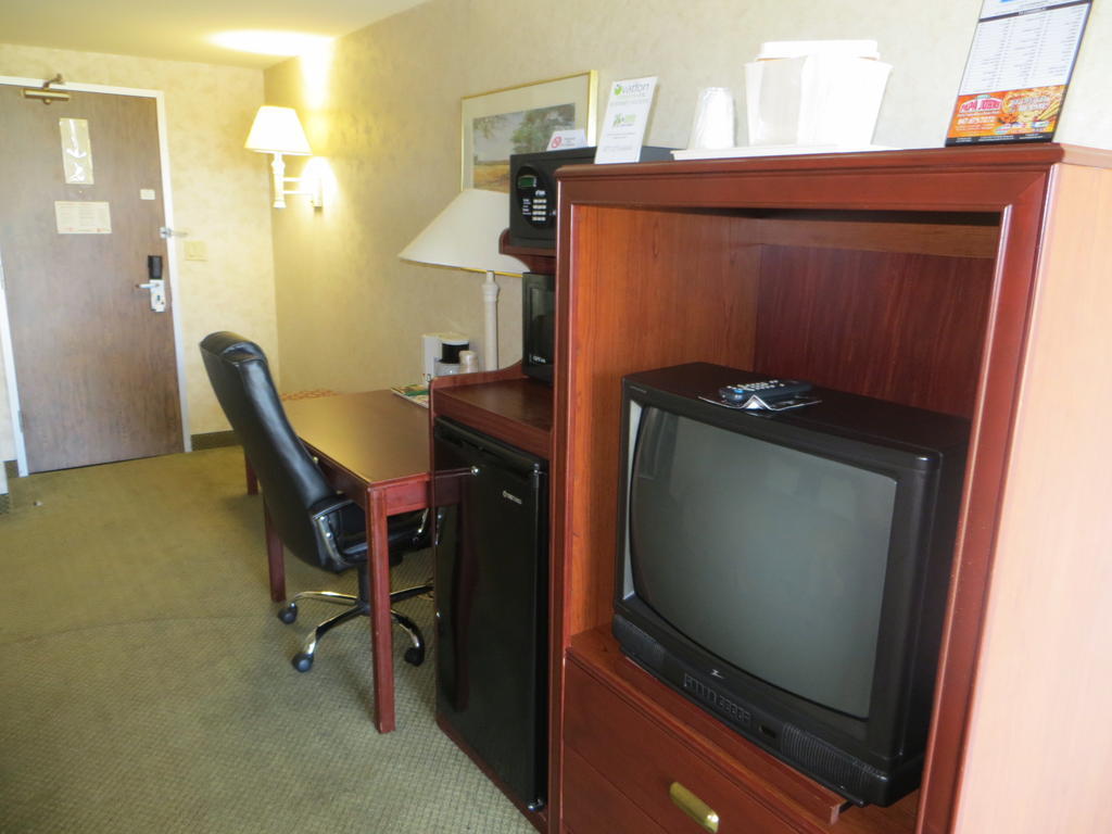 Rodeway Inn Скоки Стая снимка